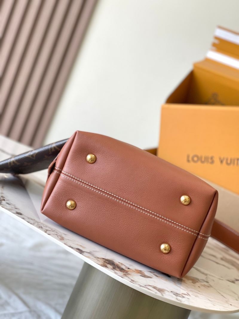 Louis Vuitton Hobo Bags